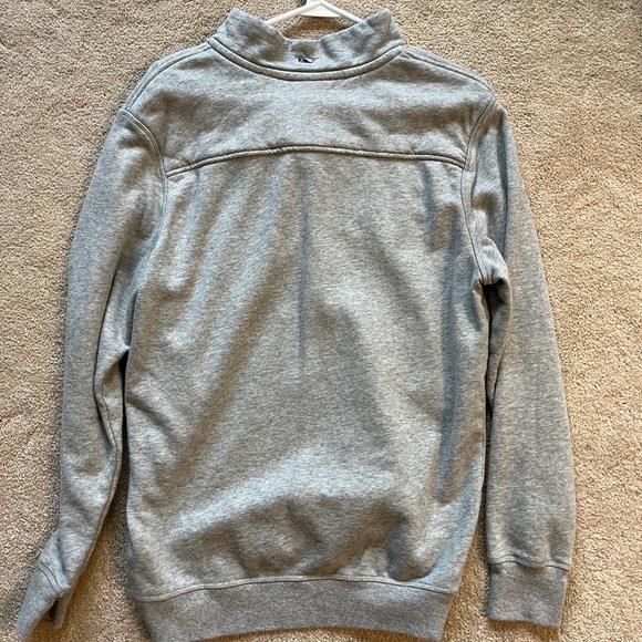Vineyard Vines Pullover - Picture 3 of 3